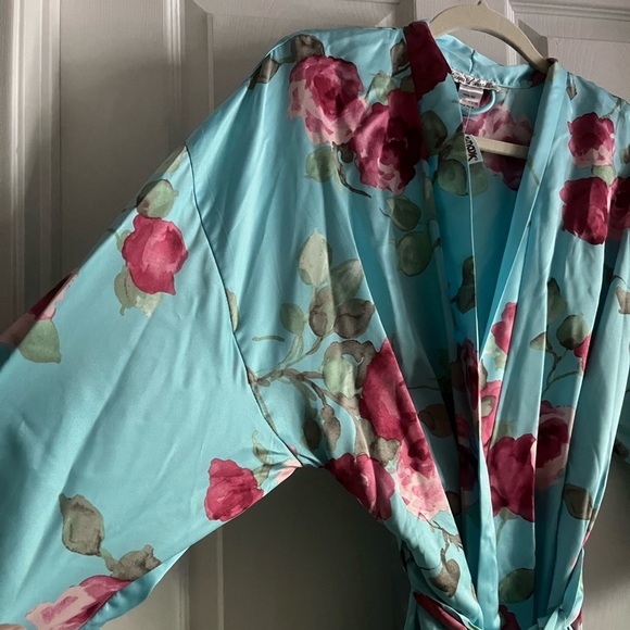NWT Linea Donatella Silky Aqua and Pink Floral Robe - Picture 7 of 7